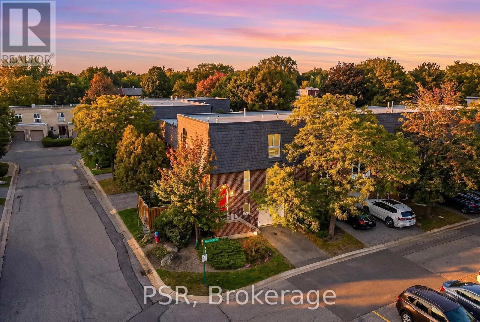 2 POWDERHORN MILL WAY