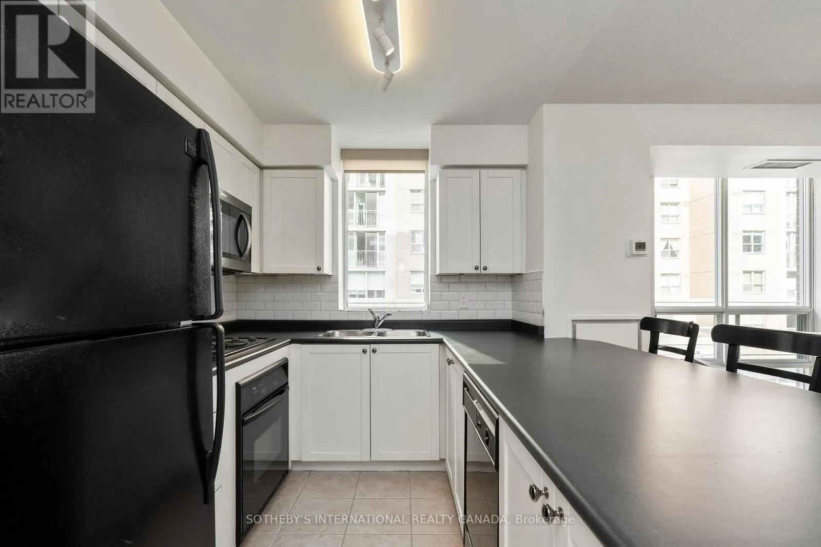 408 - 311 RICHMOND STREET