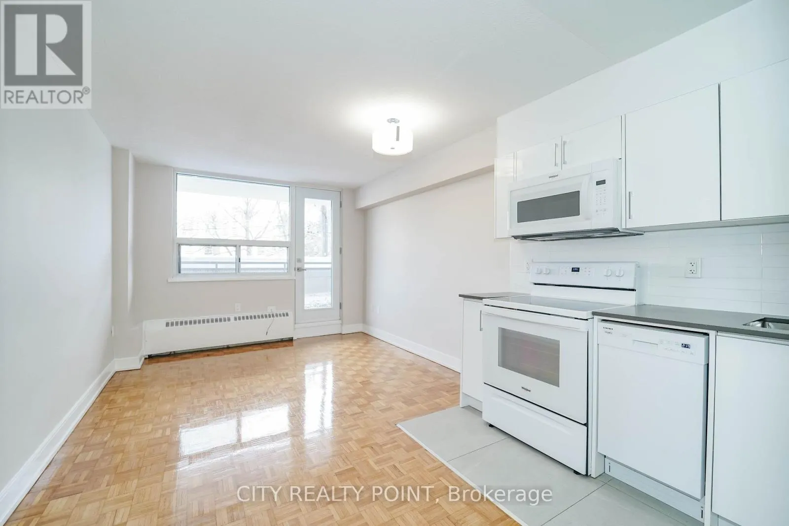 807 - 1500 BATHURST STREET