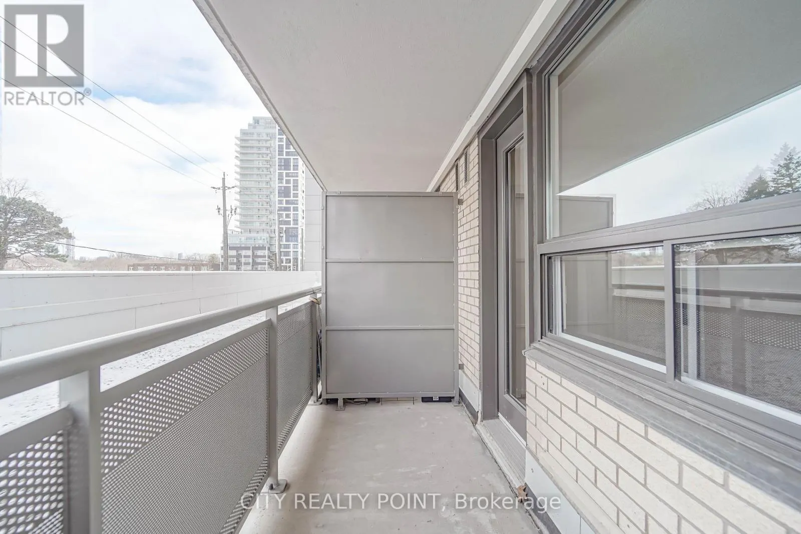 807 - 1500 BATHURST STREET