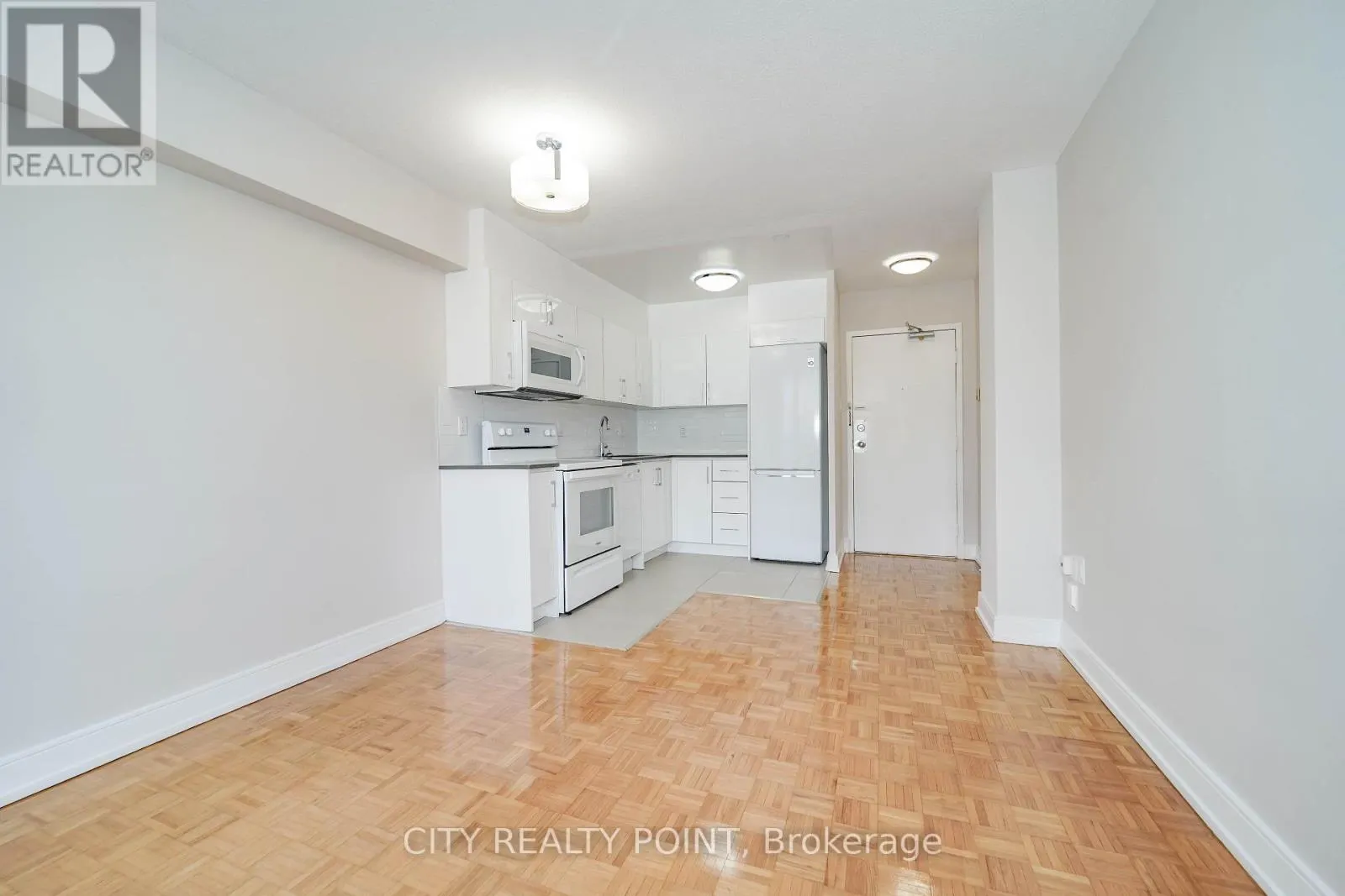 807 - 1500 BATHURST STREET