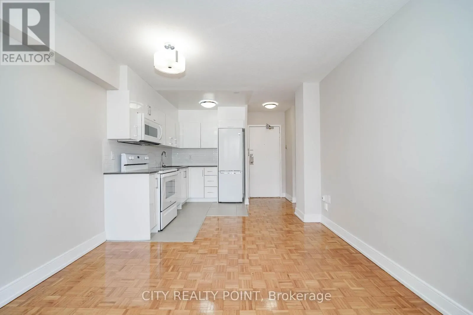 807 - 1500 BATHURST STREET