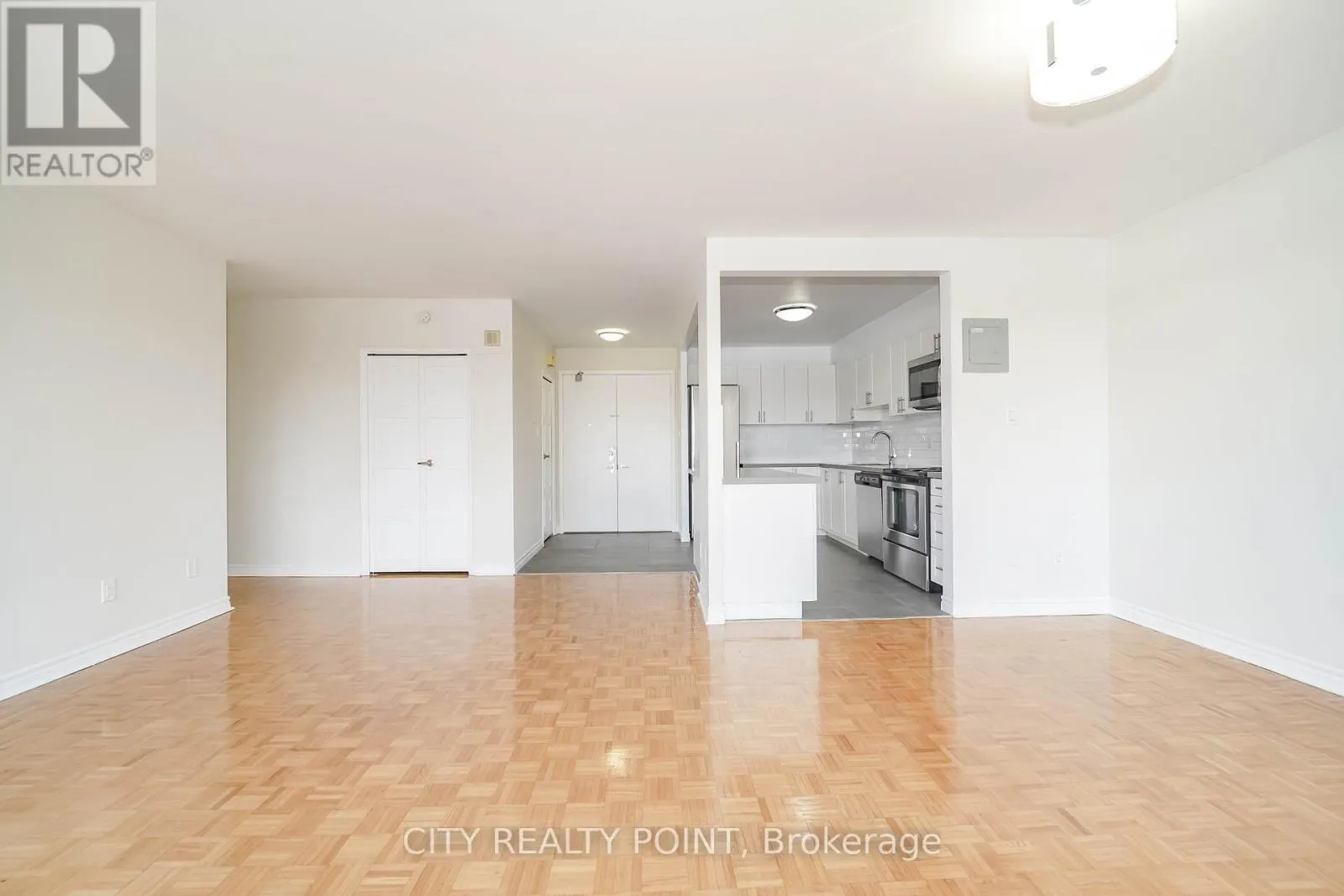 115 - 10 SHALLMAR BOULEVARD