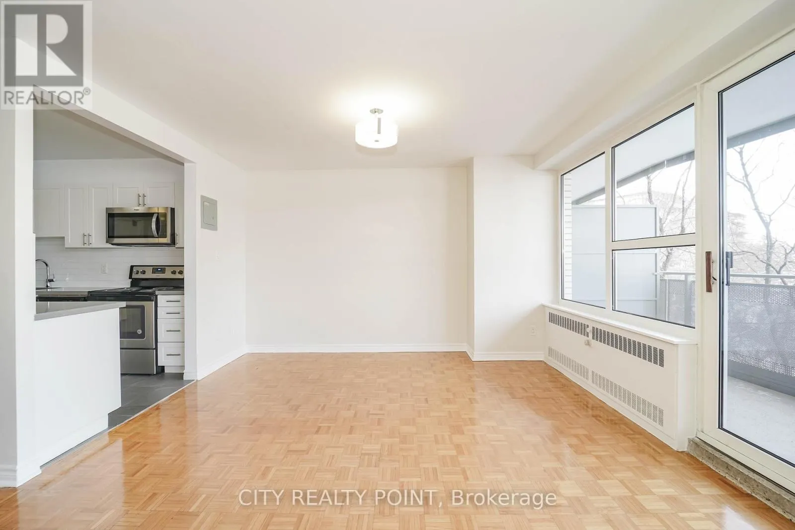 115 - 10 SHALLMAR BOULEVARD