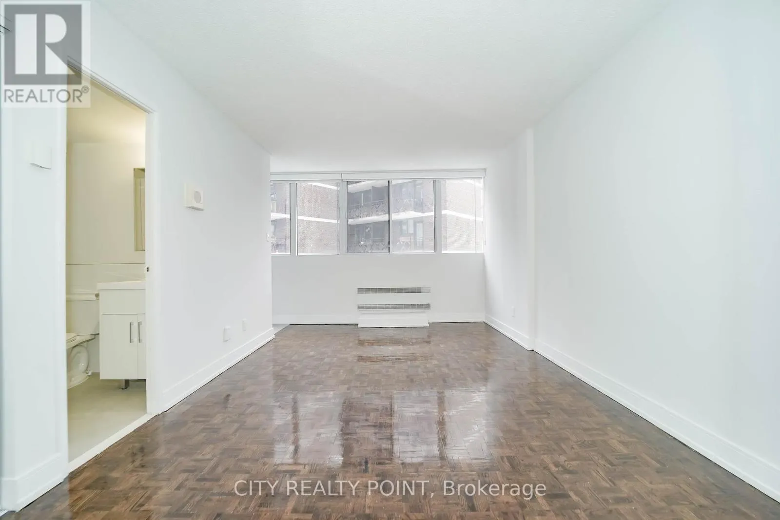 1613 - 33 ISABELLA STREET