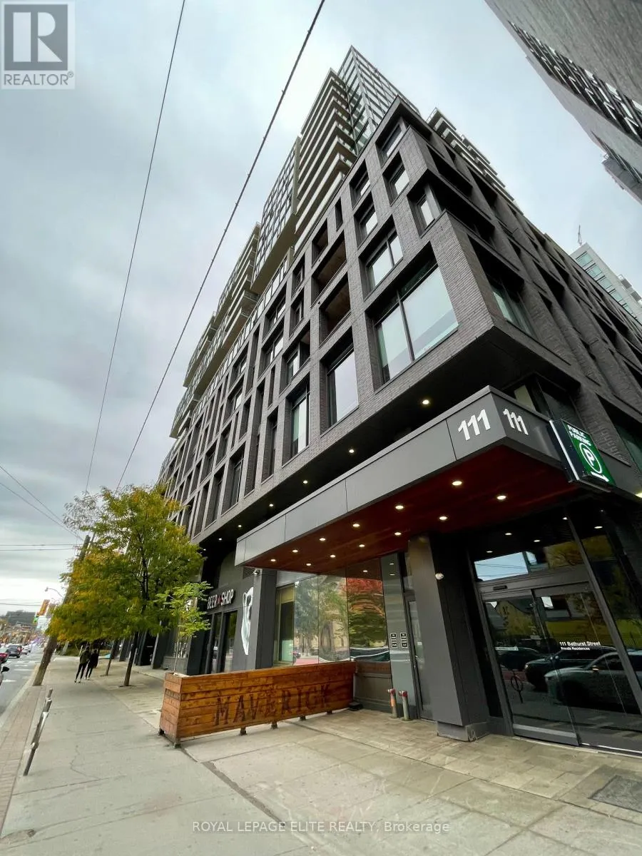 1119 - 111 BATHURST STREET