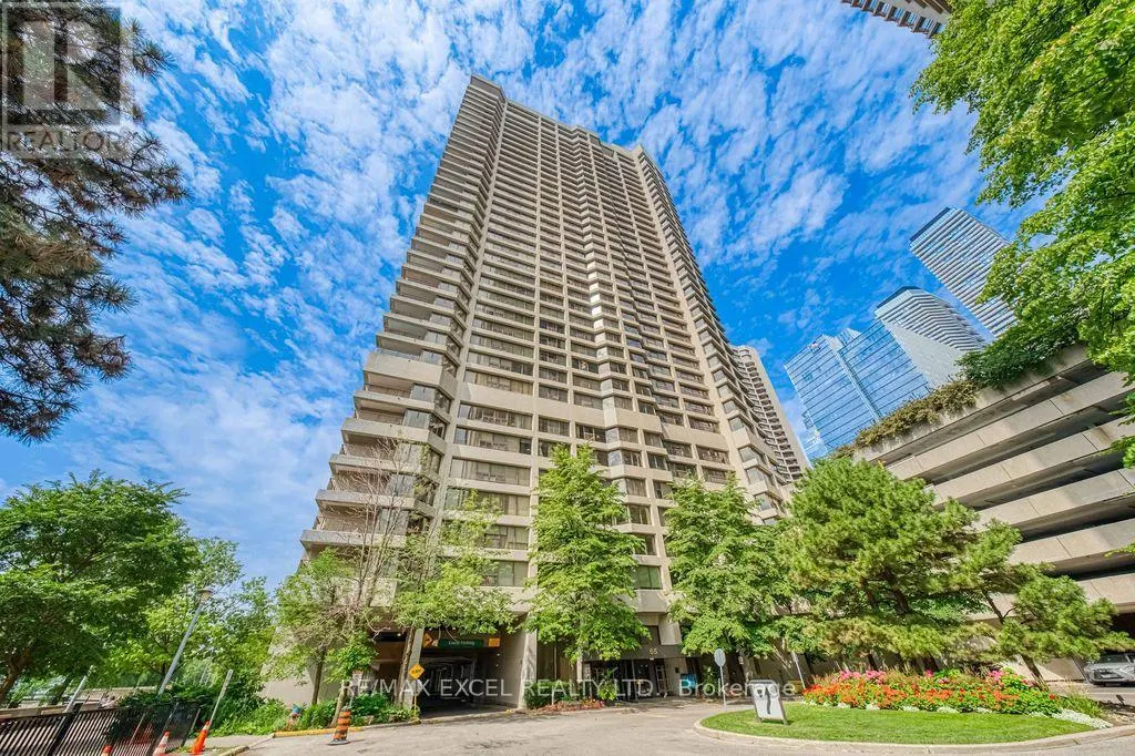 3403 - 65 HARBOUR SQUARE