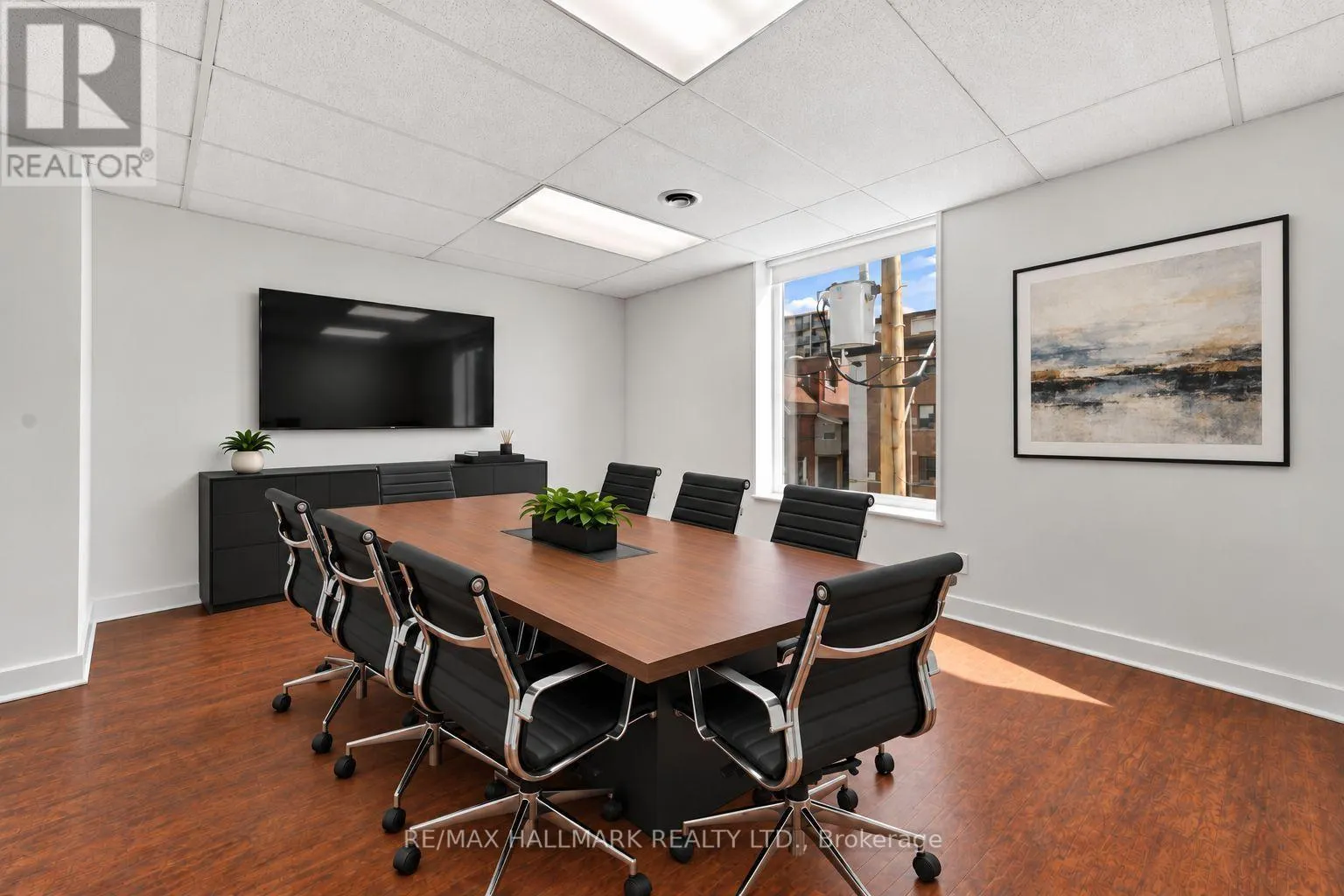 201&301 - 150 CARLTON STREET