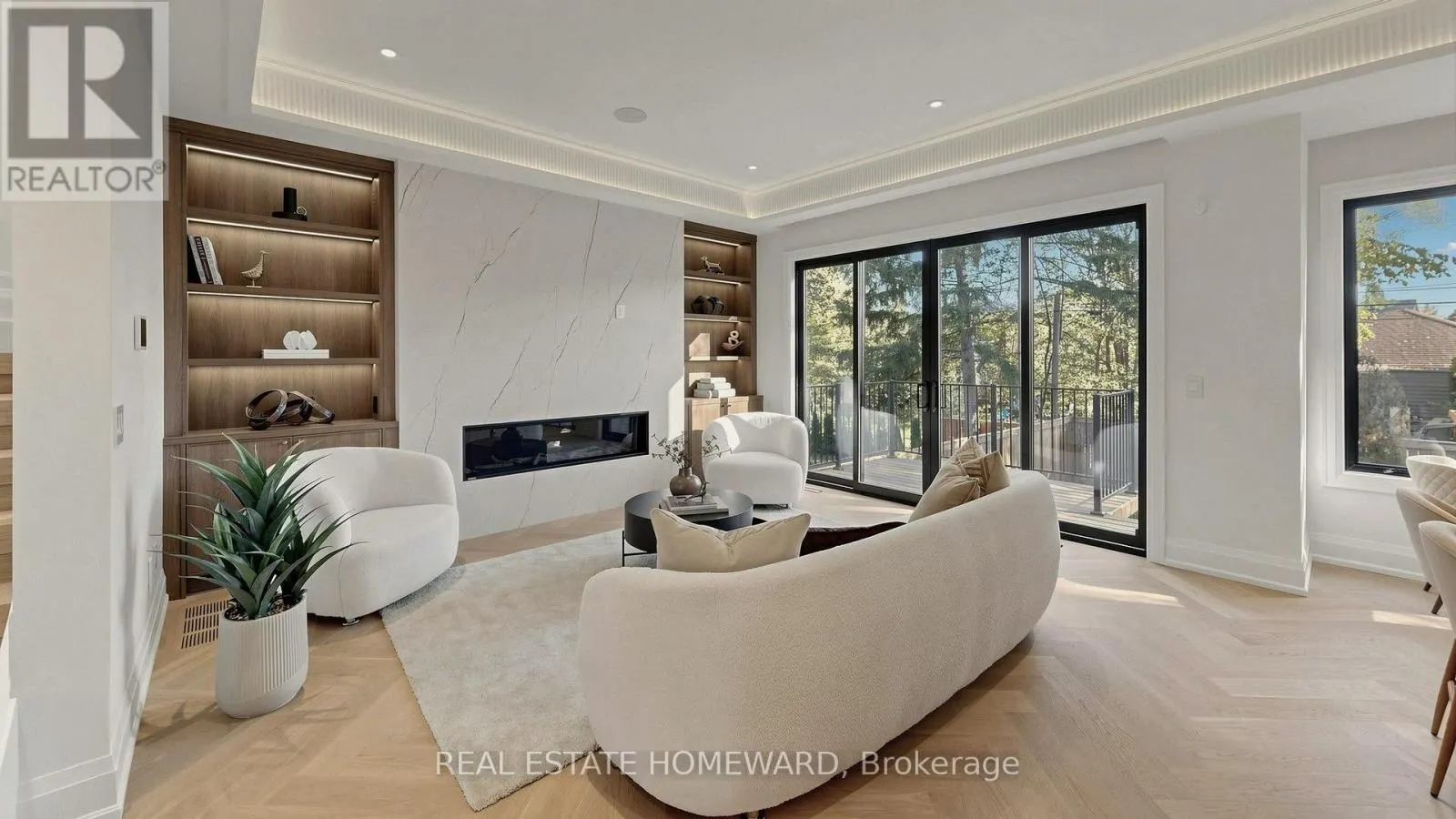 333 GLENGARRY AVENUE