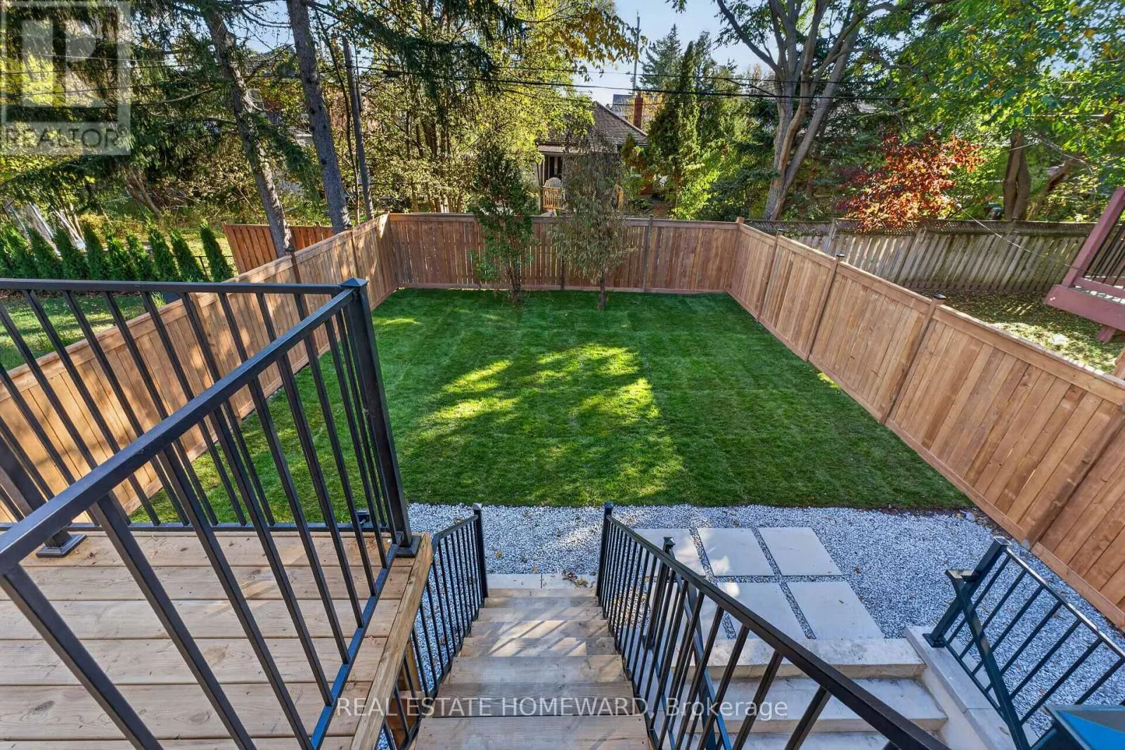 333 GLENGARRY AVENUE