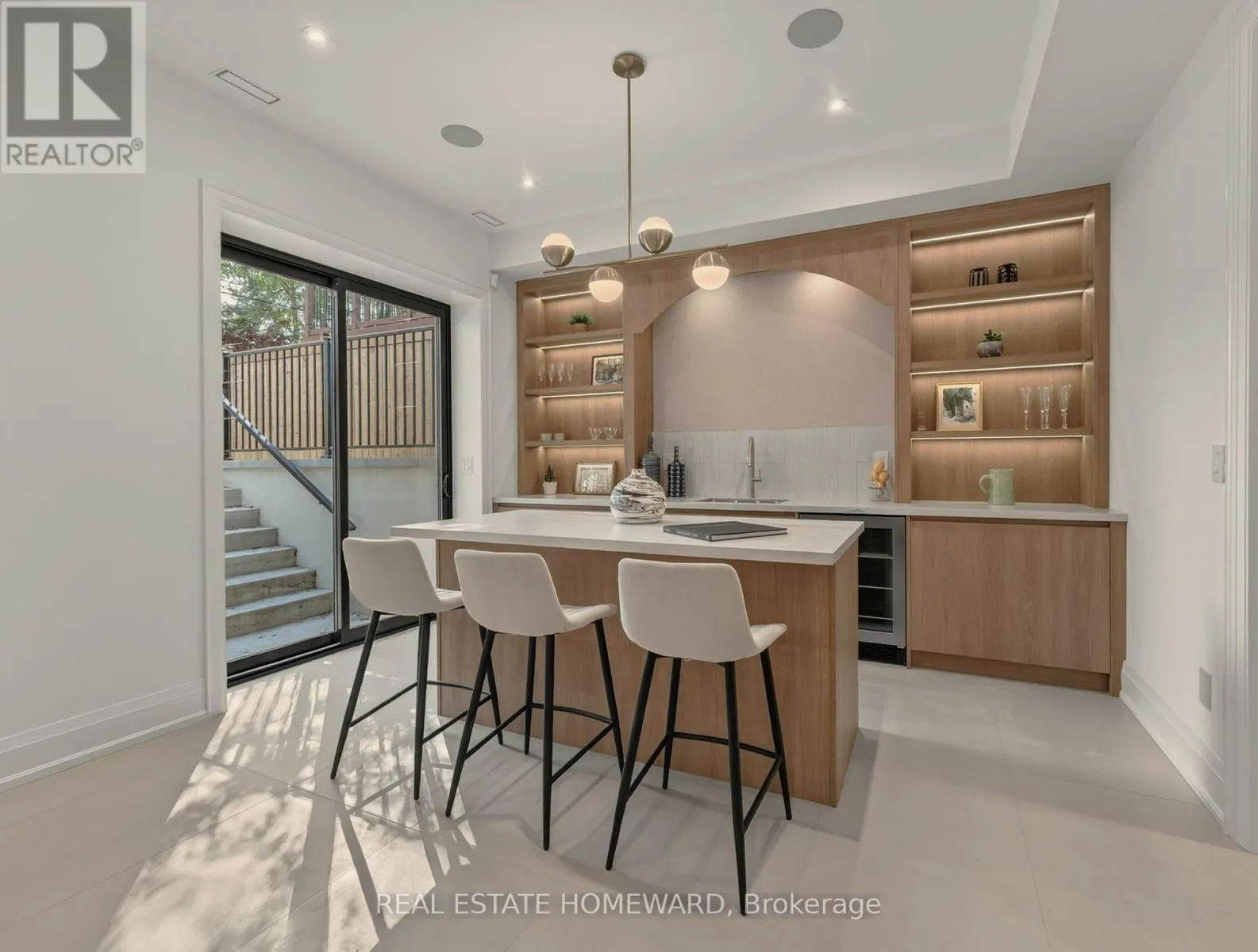 333 GLENGARRY AVENUE