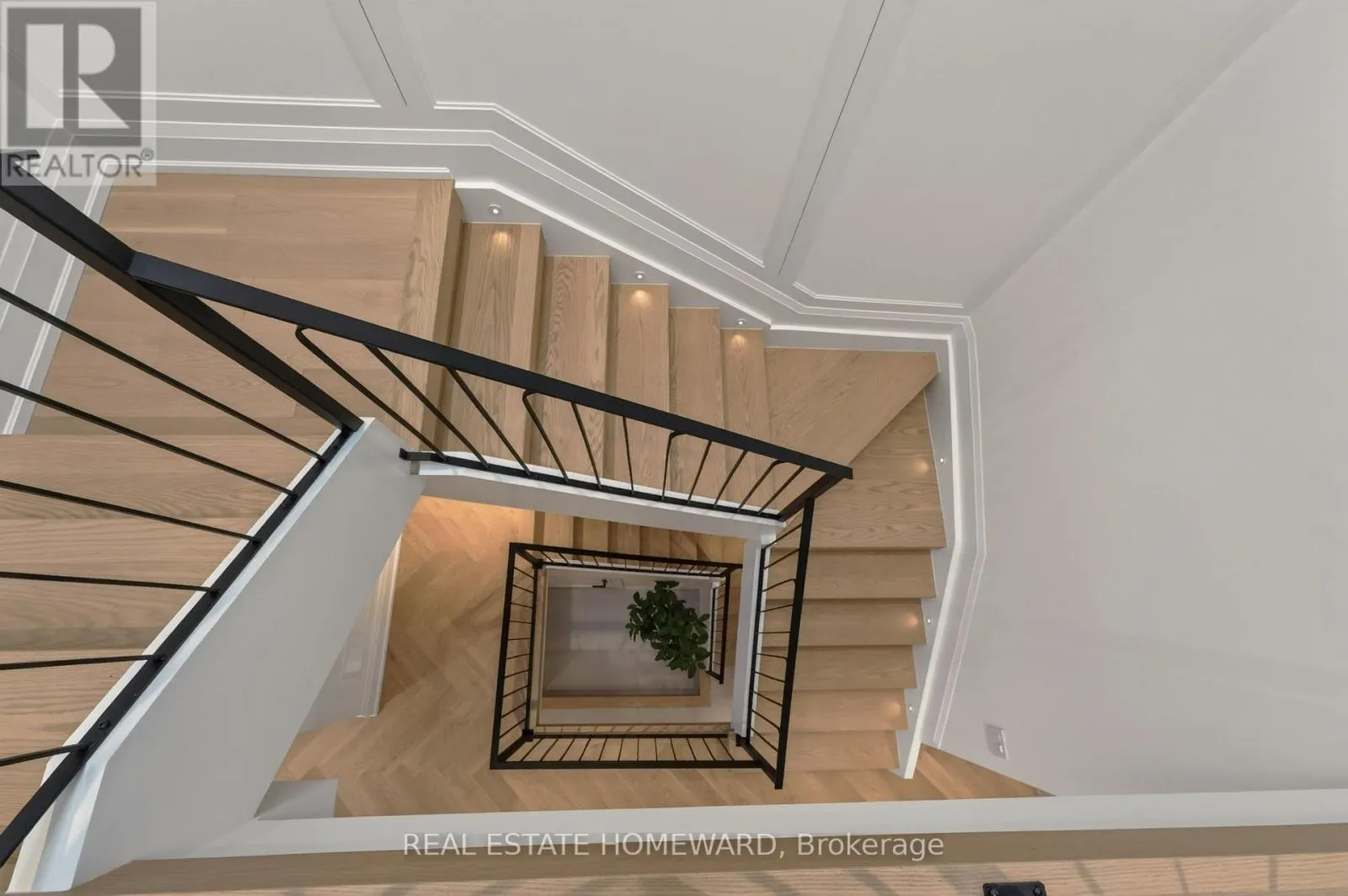 333 GLENGARRY AVENUE