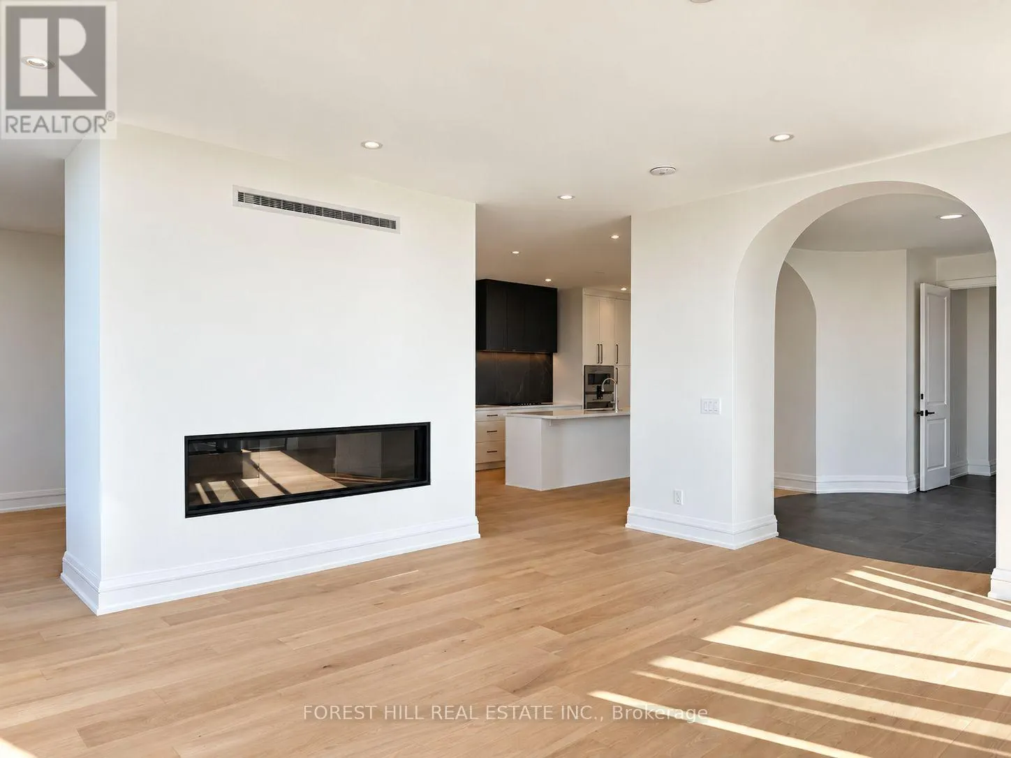 #7A - 2010 BATHURST STREET