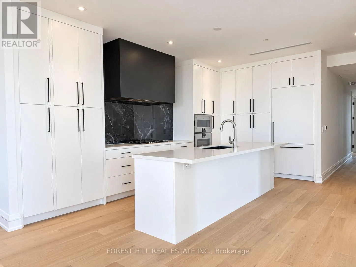 #7A - 2010 BATHURST STREET