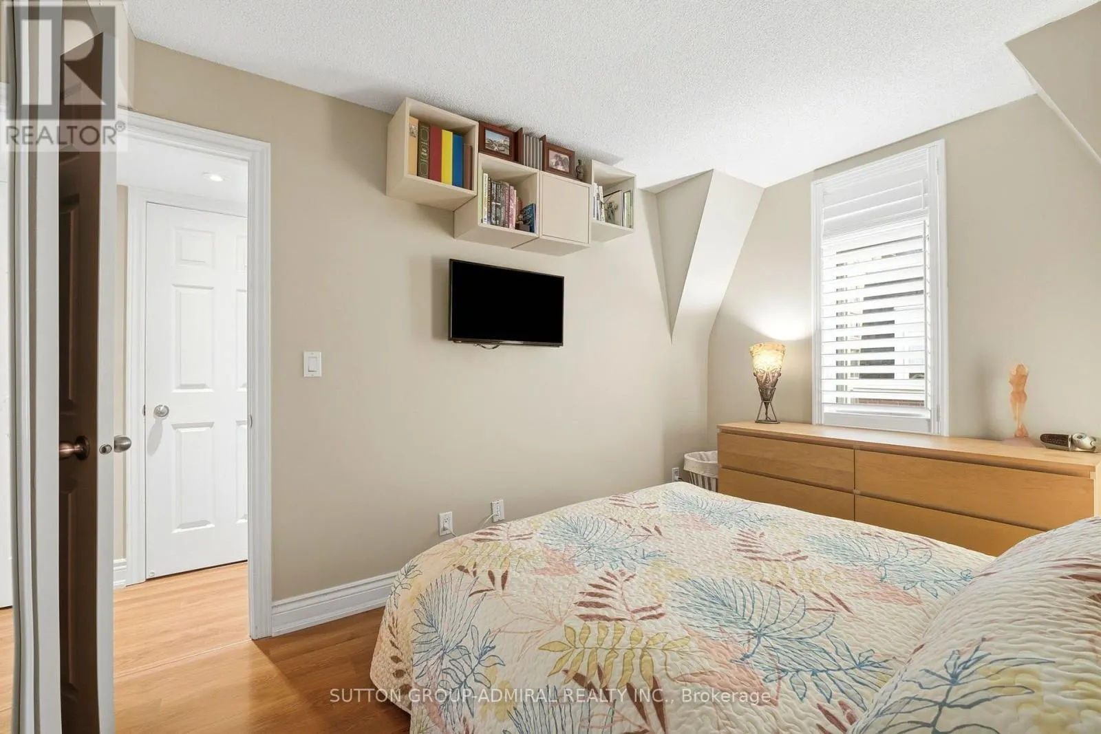 27 - 89 LILLIAN STREET