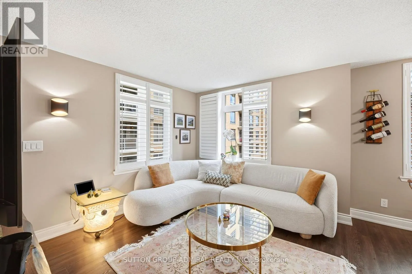 27 - 89 LILLIAN STREET