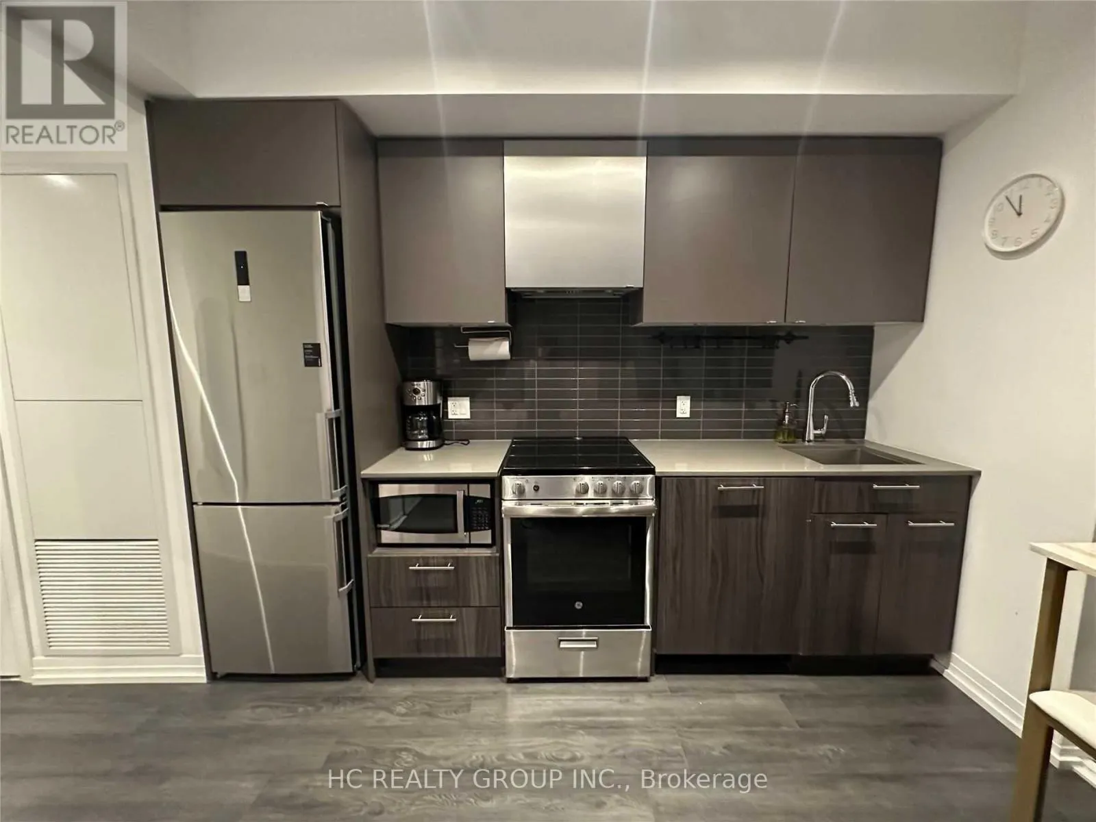 825 - 251 JARVIS STREET