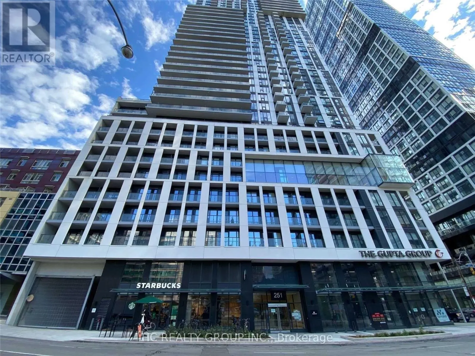 825 - 251 JARVIS STREET
