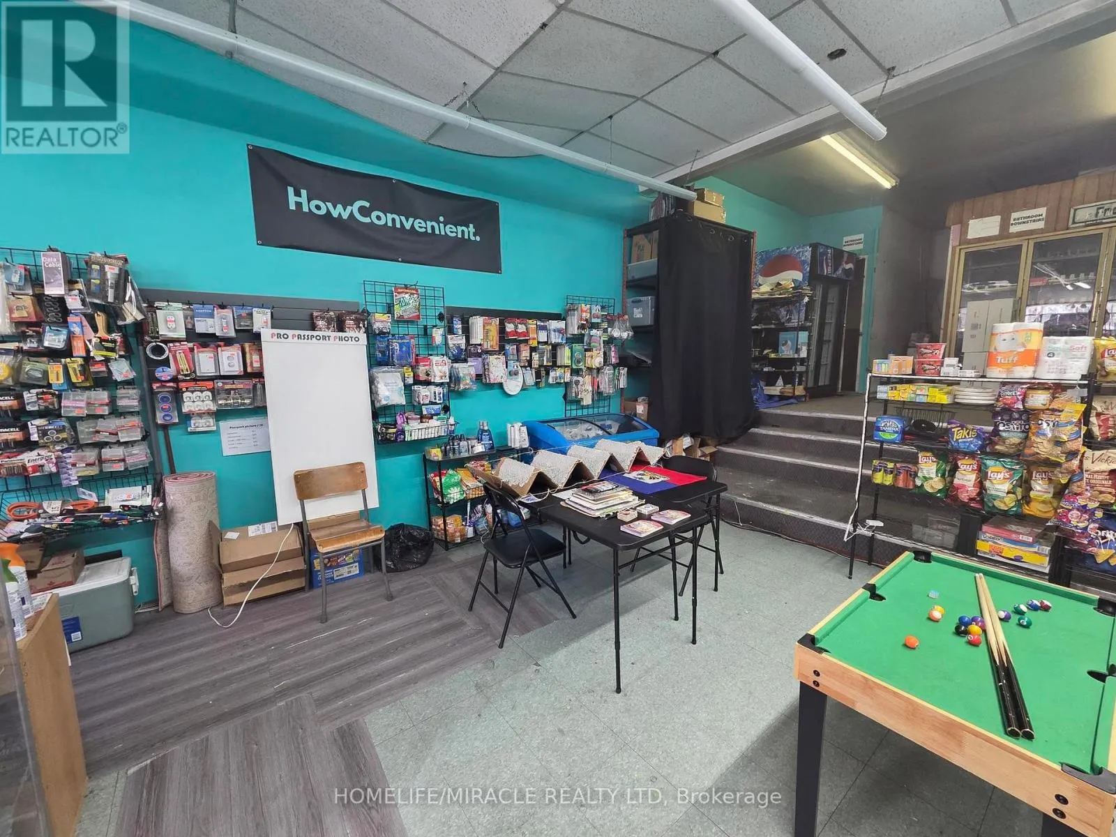 927 BLOOR STREET W