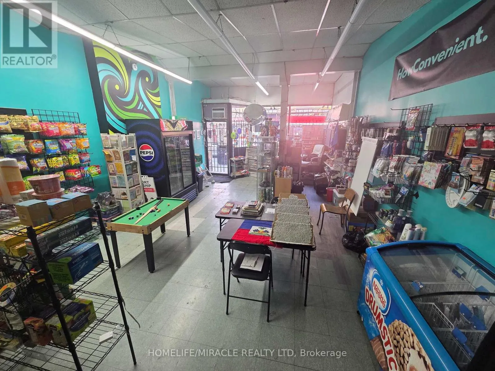 927 BLOOR STREET W