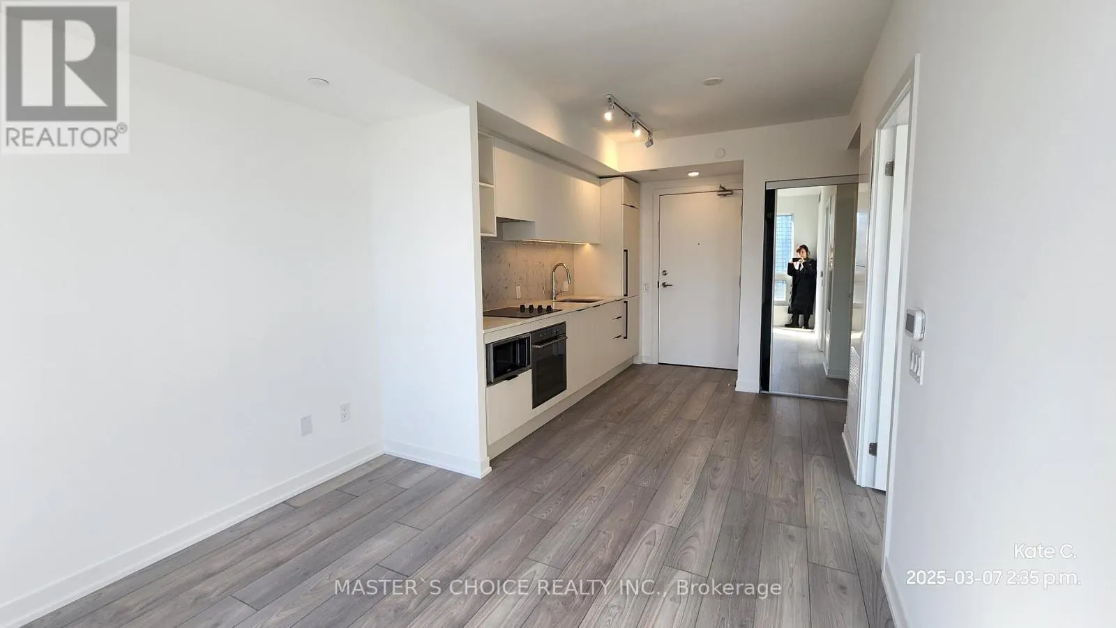 3605 - 82 DALHOUSIE STREET