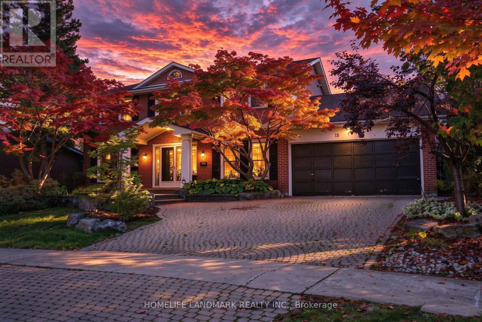 15 TOFINO CRESCENT