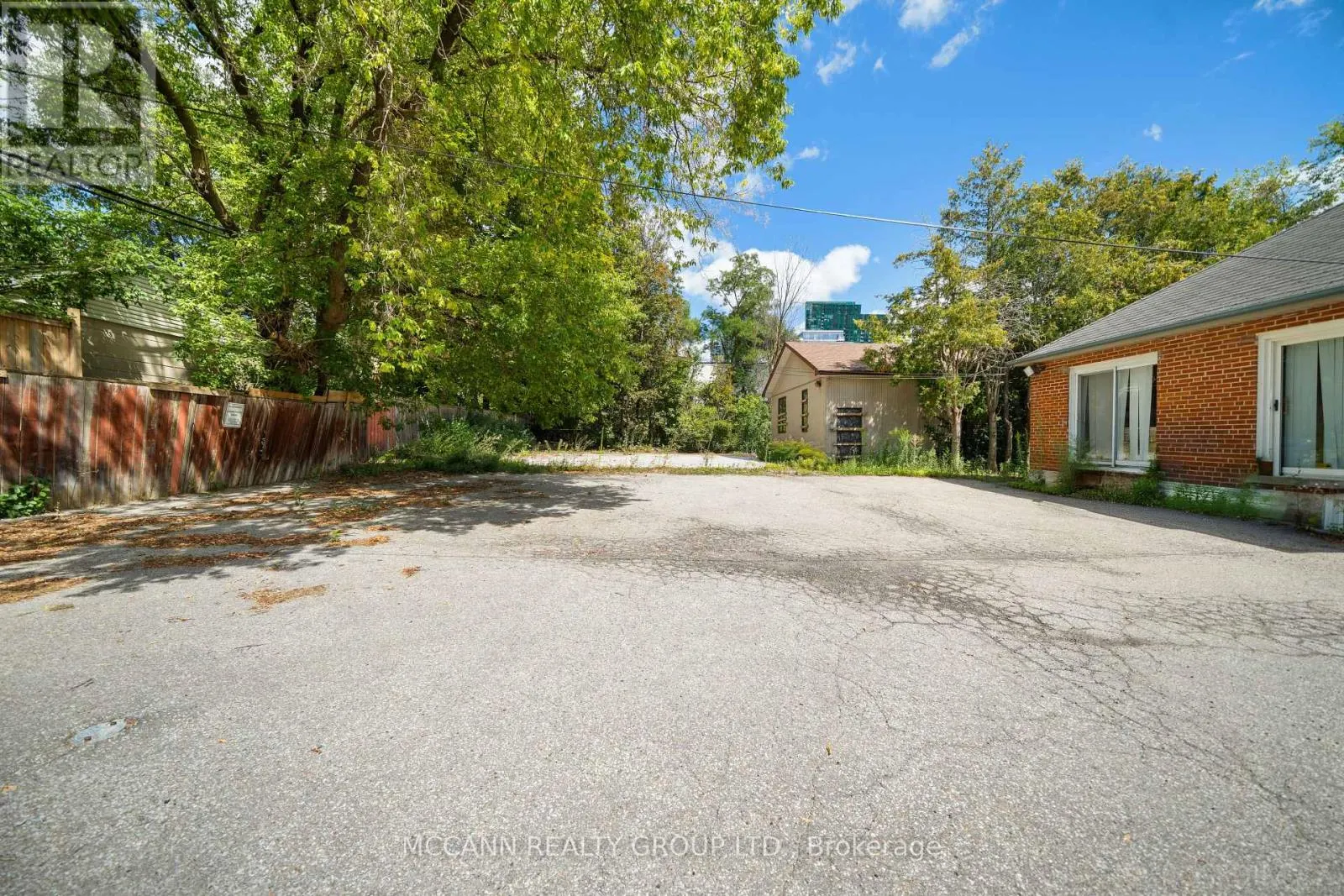 110-112 SHEPPARD AVENUE W