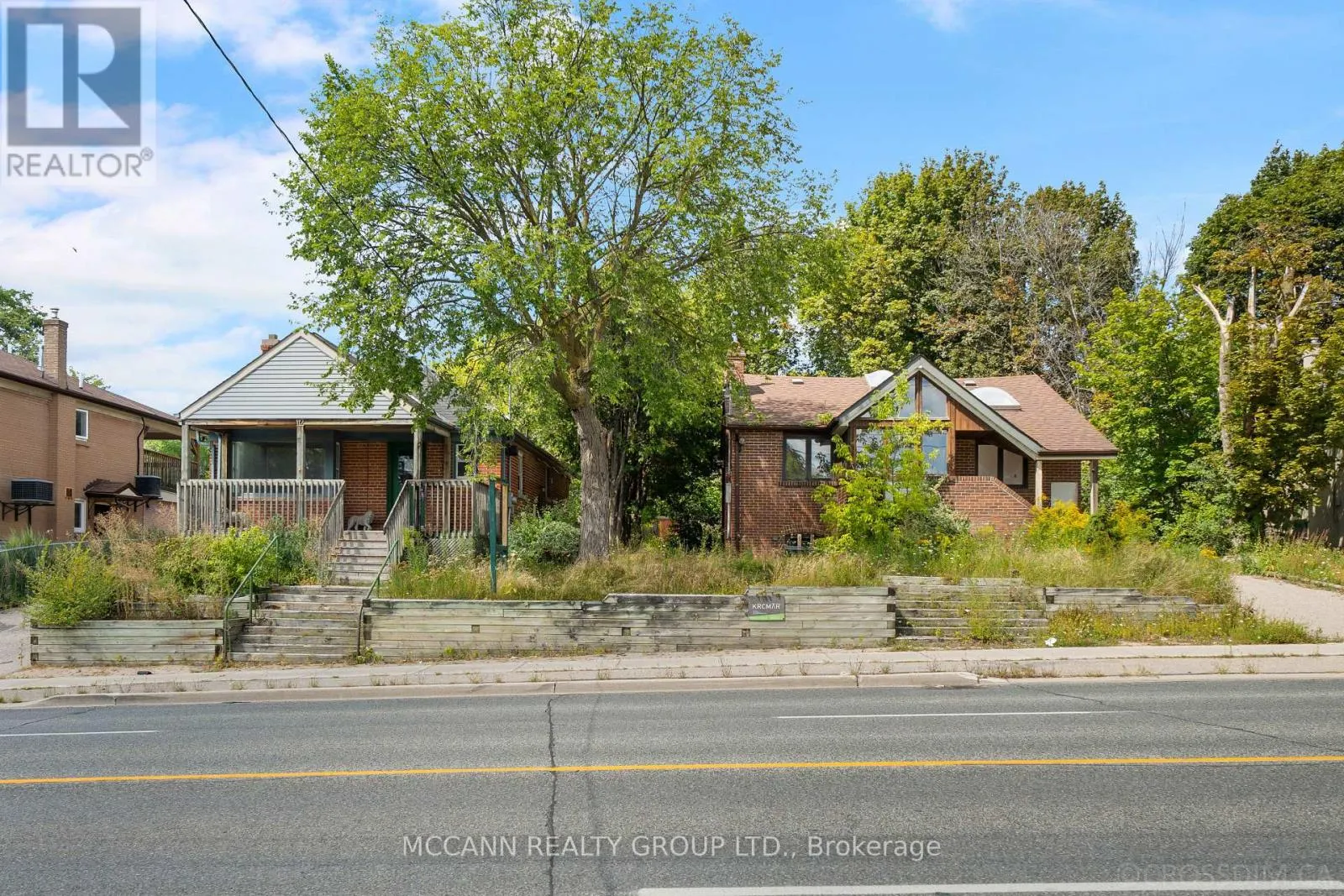 110-112 SHEPPARD AVENUE W