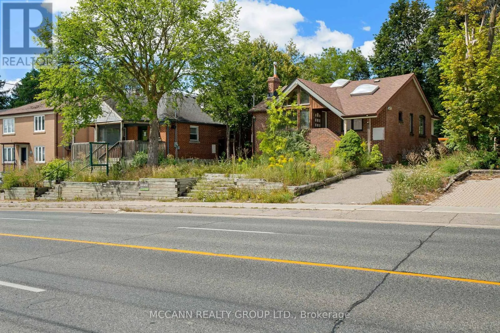 110-112 SHEPPARD AVENUE W