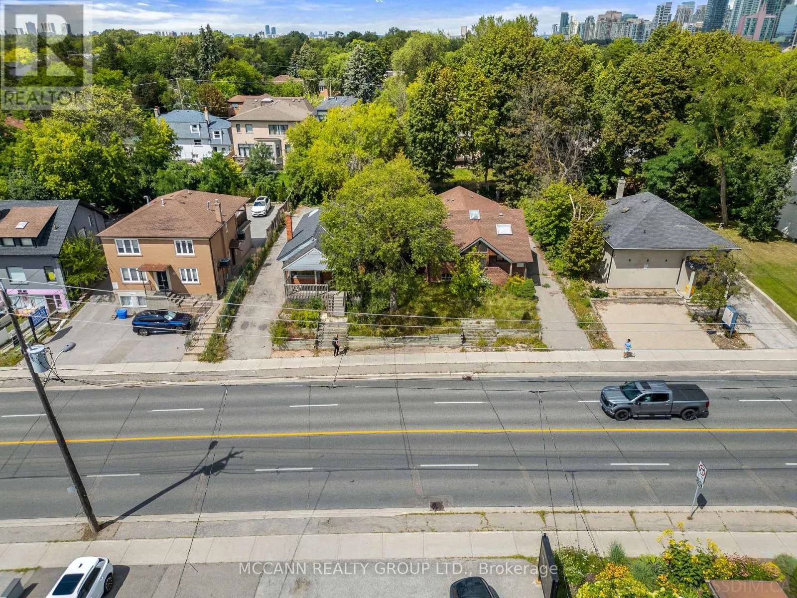 110-112 SHEPPARD AVENUE W