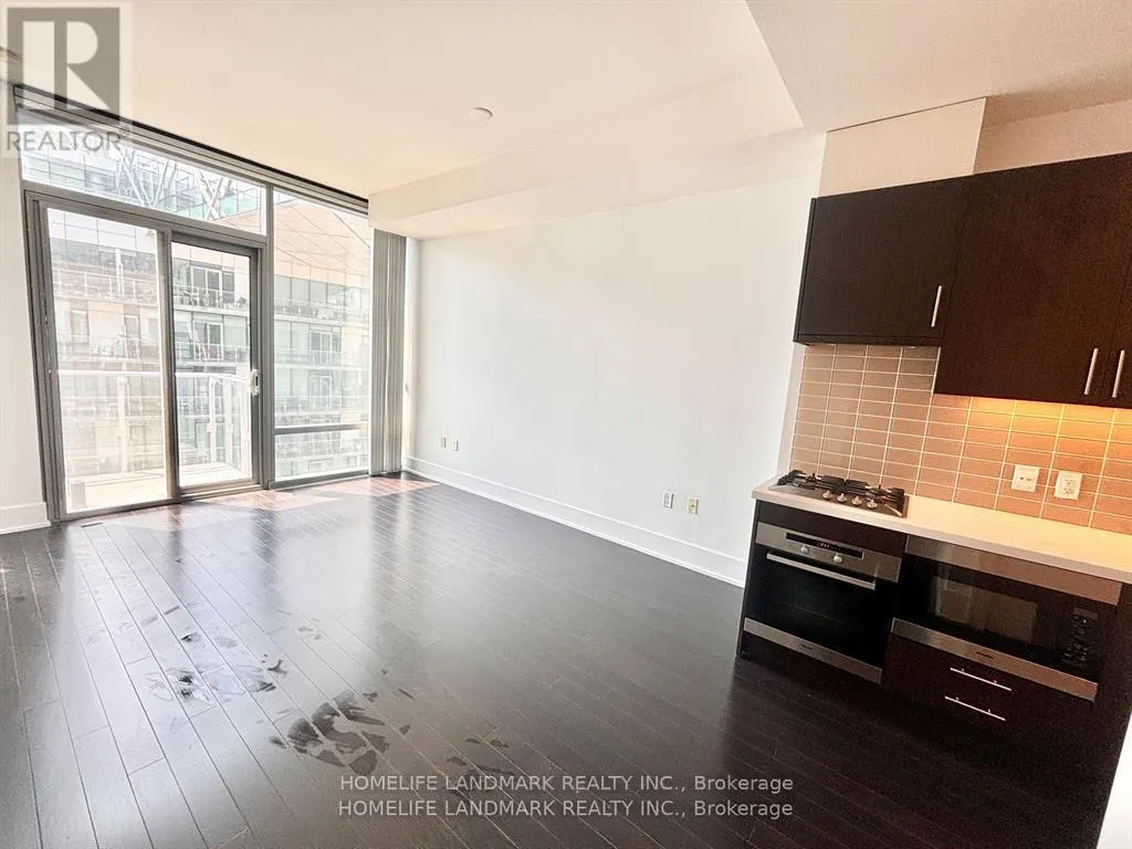 1029 - 39 QUEENS QUAY E