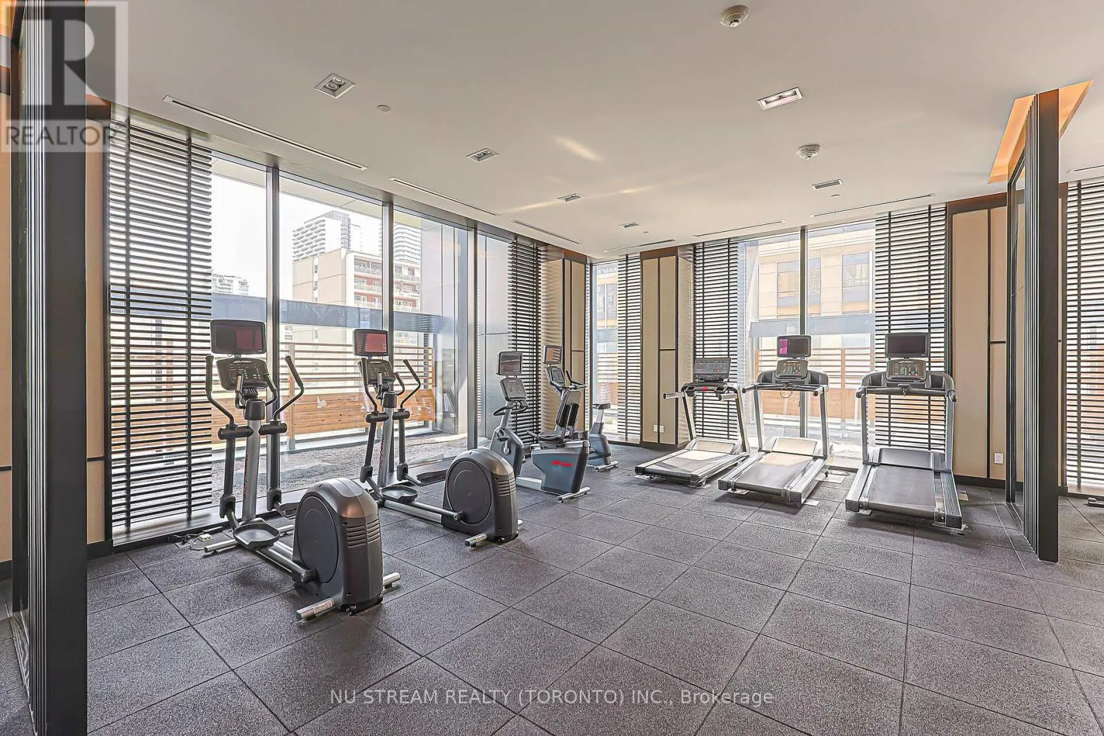 1710 - 501 YONGE STREET