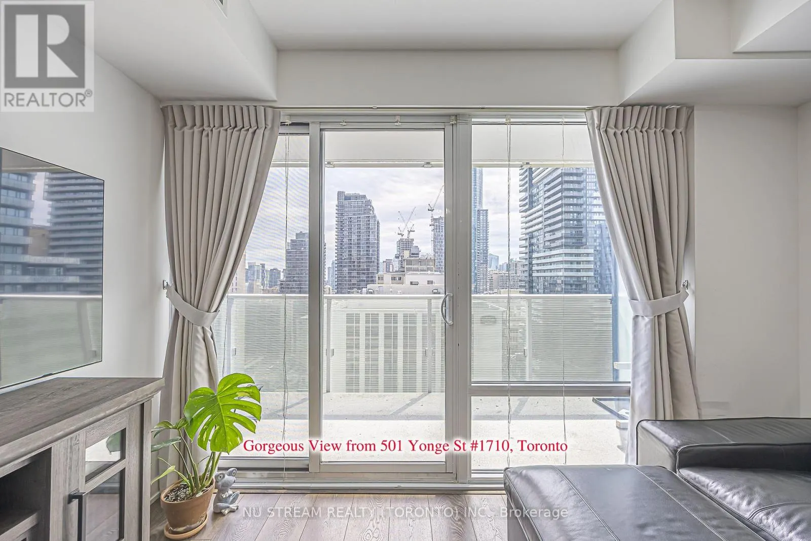 1710 - 501 YONGE STREET
