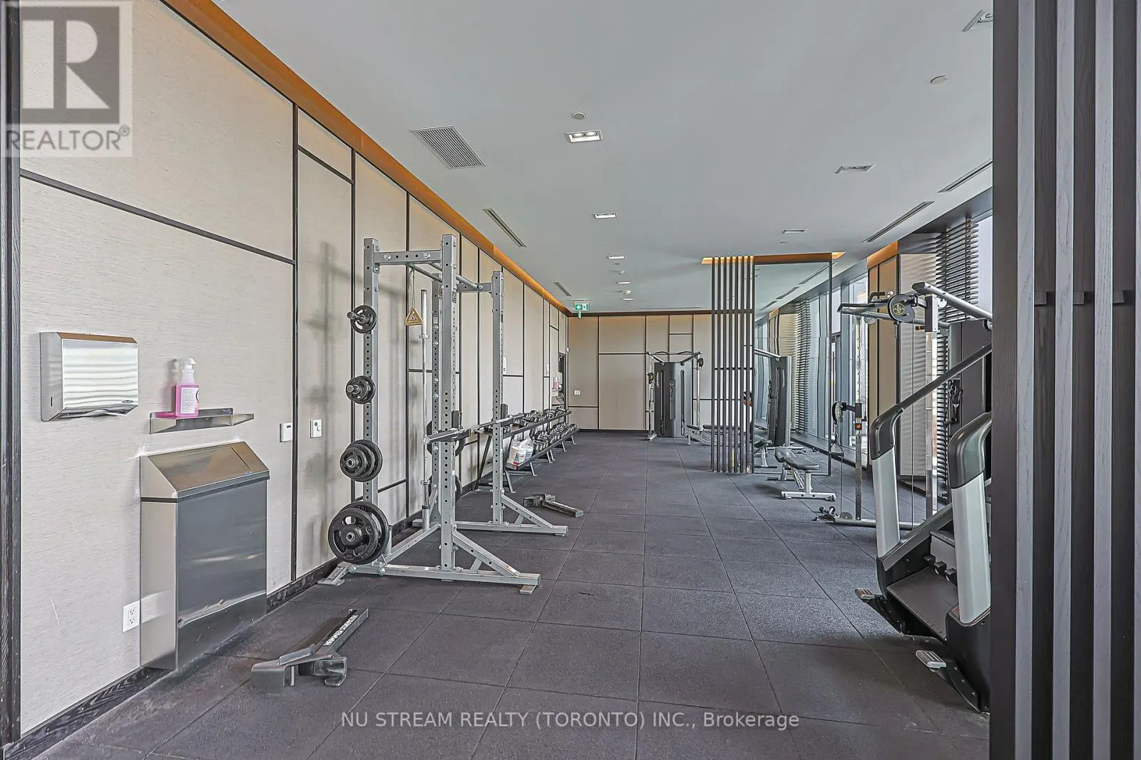 1710 - 501 YONGE STREET