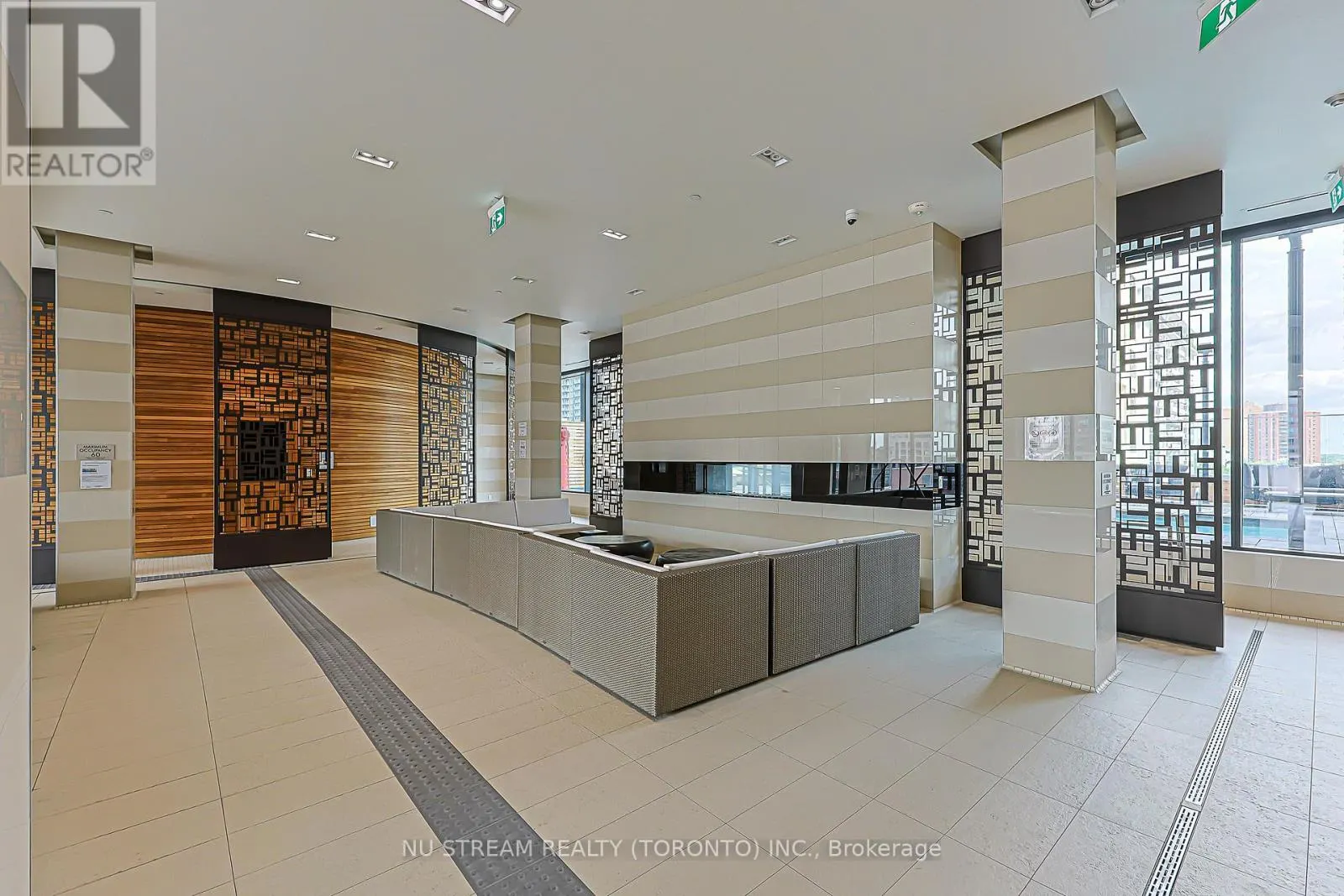 1710 - 501 YONGE STREET