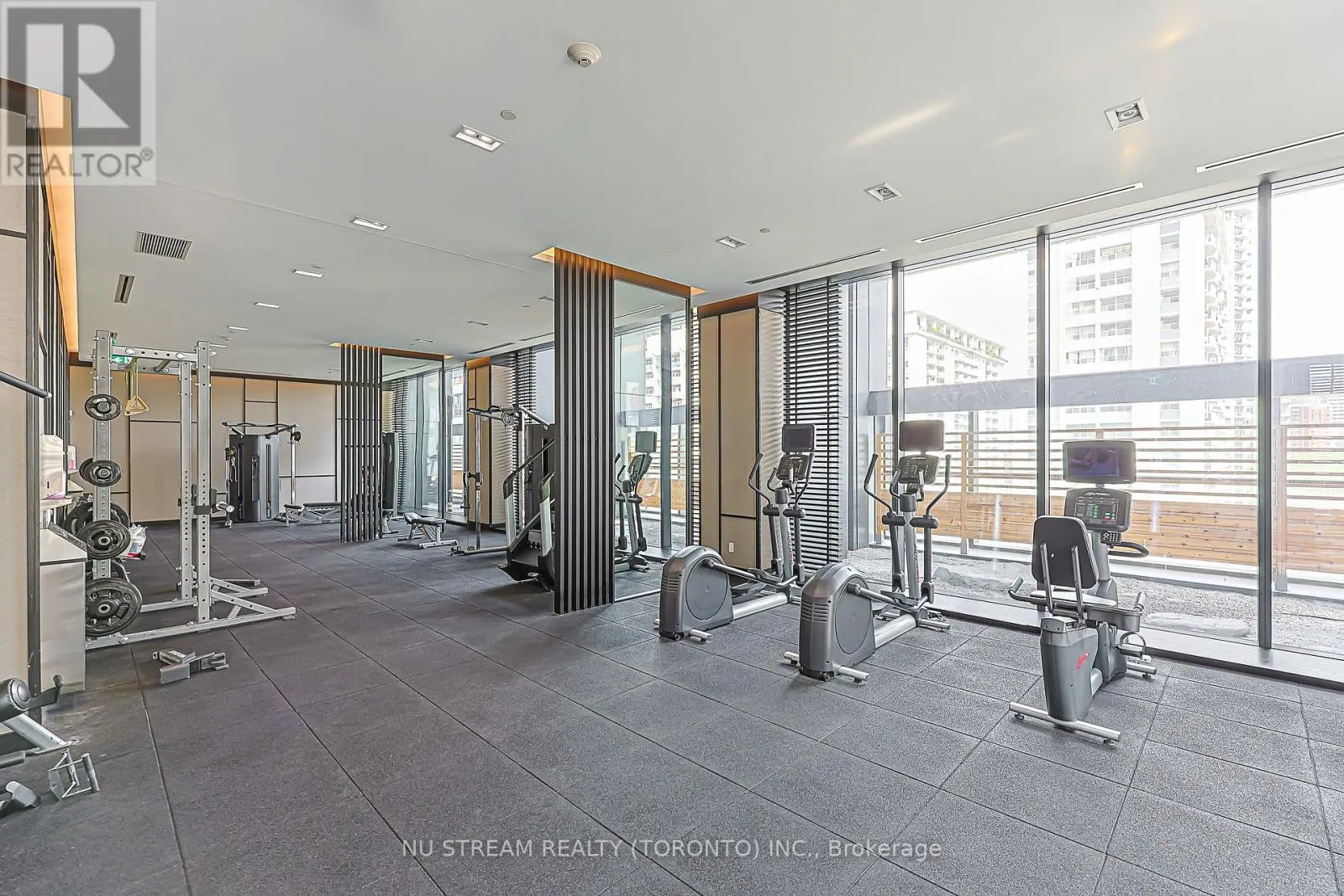 1710 - 501 YONGE STREET