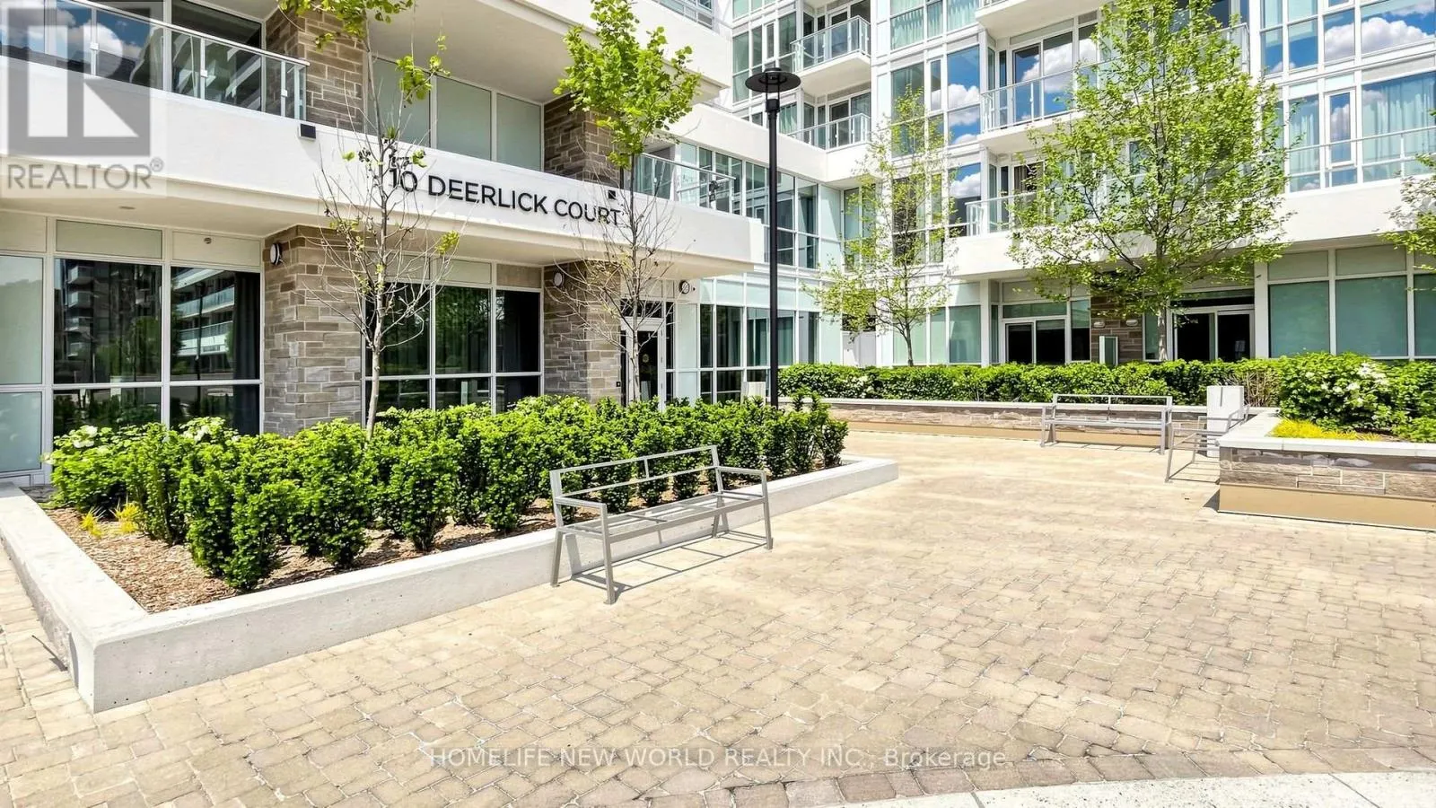 613 - 10 DEERLICK COURT