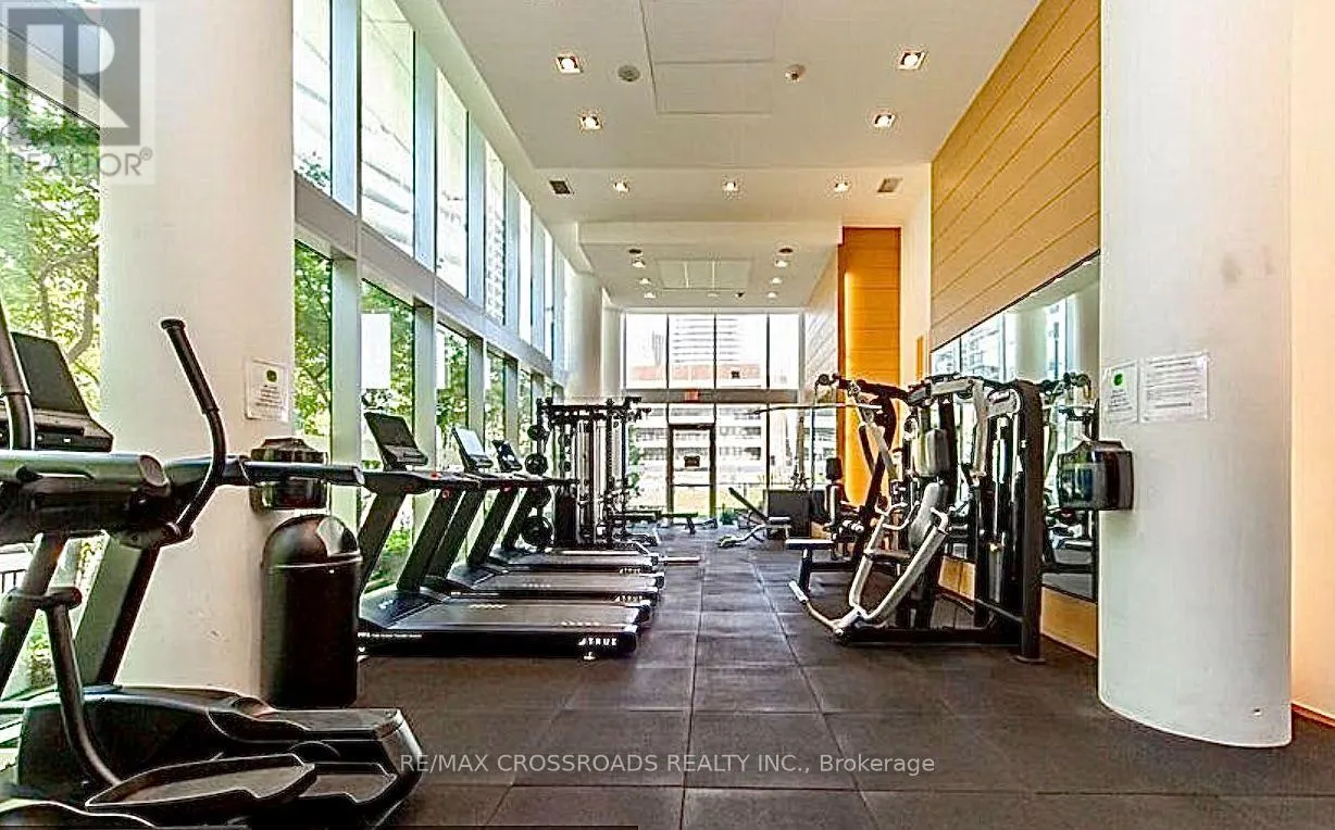 1010 - 29 QUEENS QUAY E