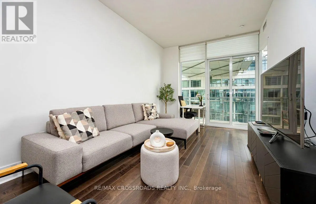 1010 - 29 QUEENS QUAY E