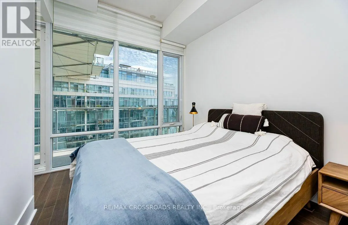 1010 - 29 QUEENS QUAY E