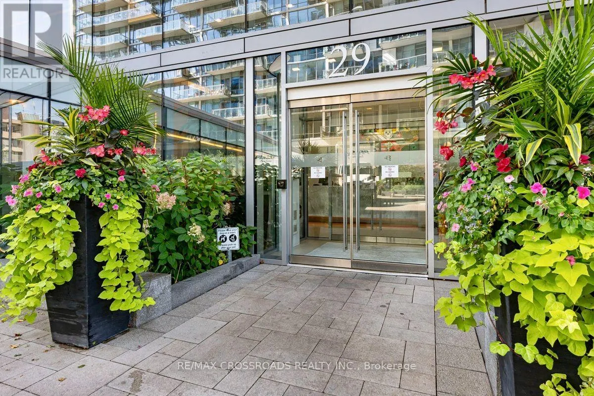 1010 - 29 QUEENS QUAY E