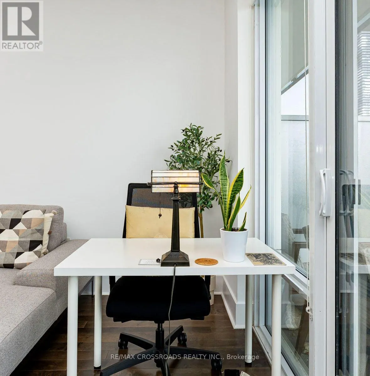 1010 - 29 QUEENS QUAY E