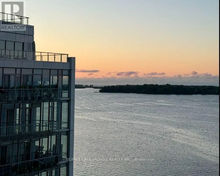 1010 - 29 QUEENS QUAY E