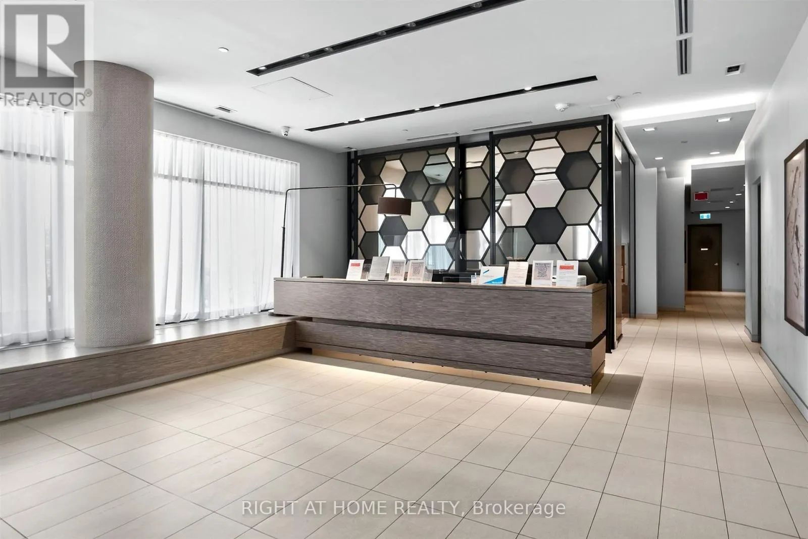 12 - 128 FAIRVIEW MALL DRIVE