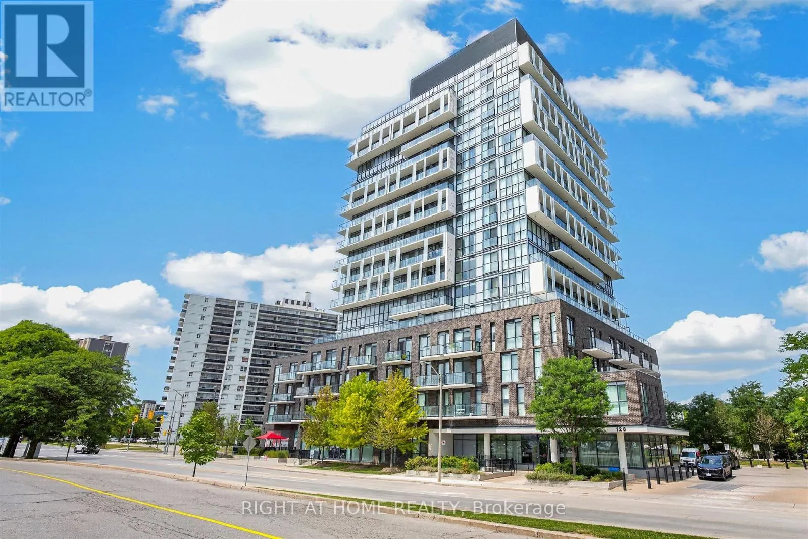 12 - 128 FAIRVIEW MALL DRIVE