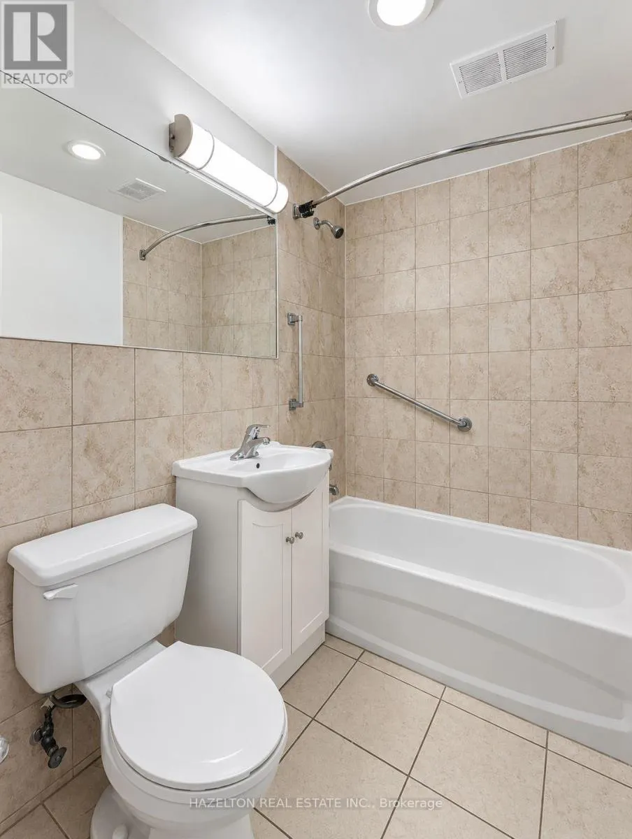 107 - 4 SHERBOURNE STREET N