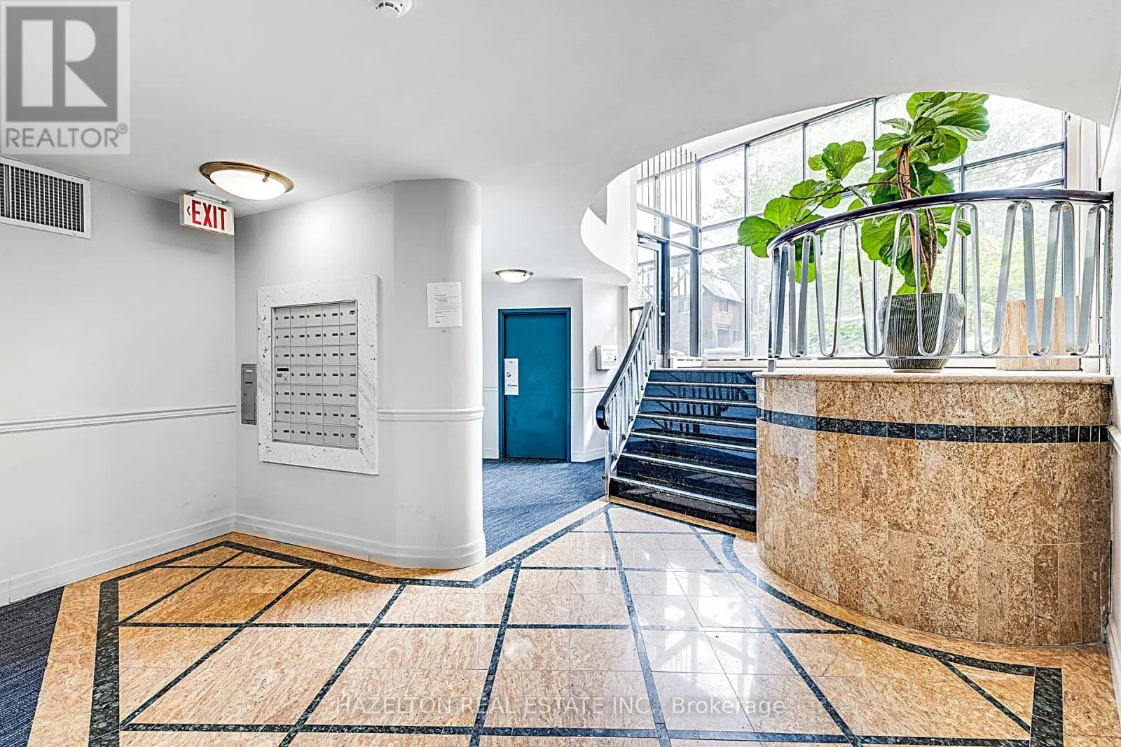 107 - 4 SHERBOURNE STREET N