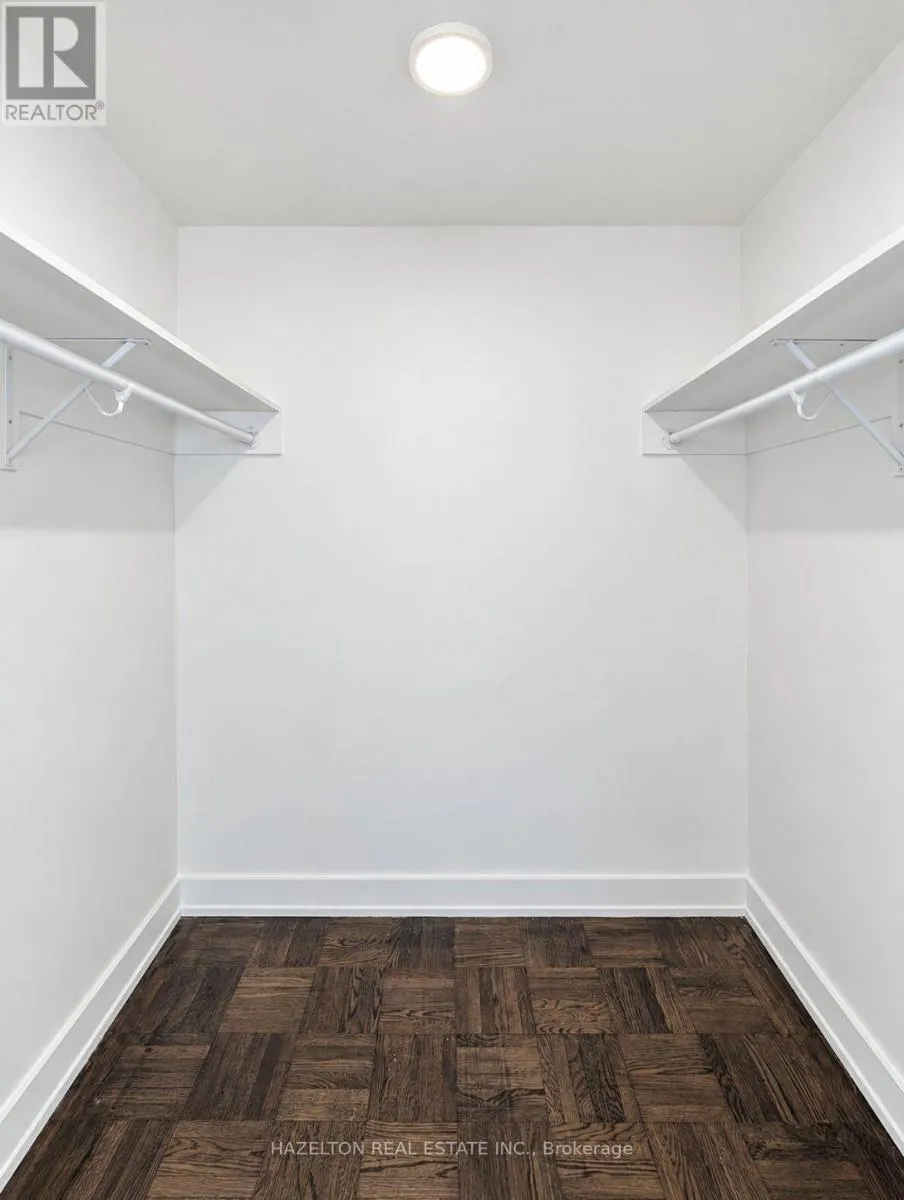 107 - 4 SHERBOURNE STREET N