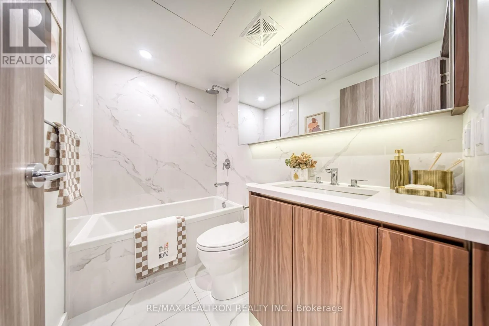 1101 - 25 MCMAHON DRIVE