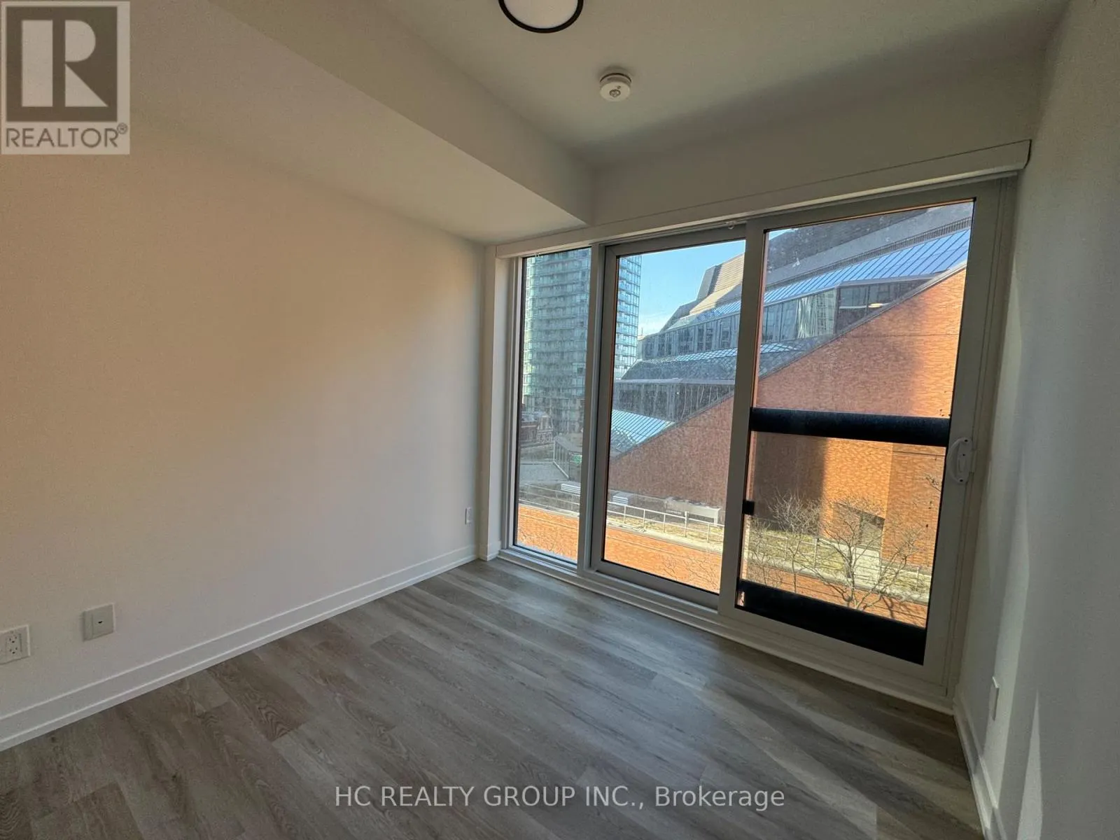 608 - 771 YONGE STREET